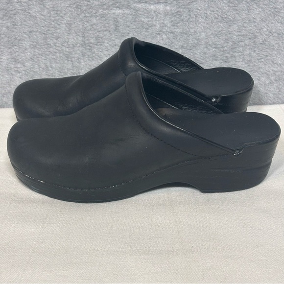 Dansko Sonja Classic Open Back Clog-Oiled Black Leather-Women EU 38 / US 7.5 - Picture 4 of 13